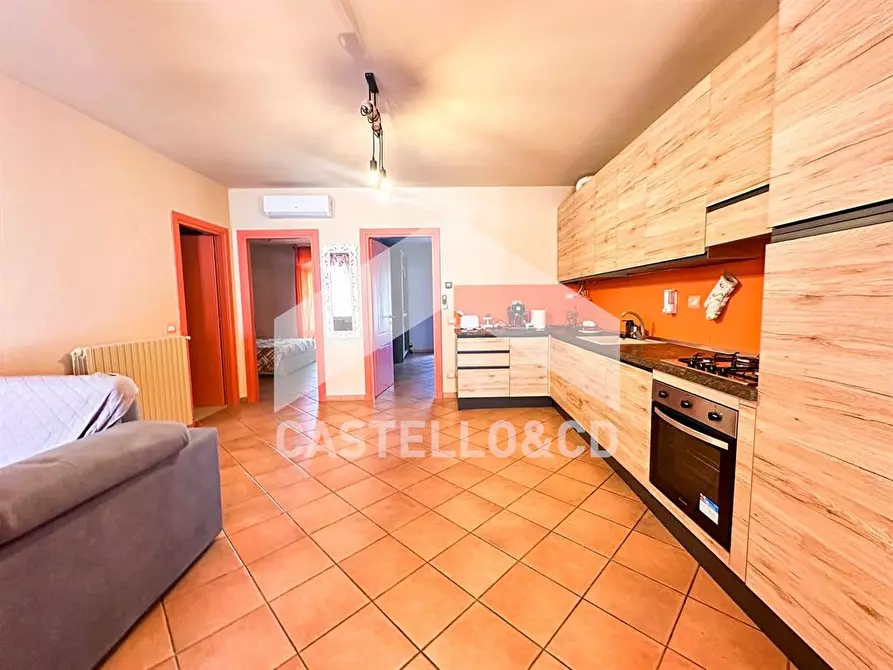 Immagine 9 di Appartamento in vendita  in via Vaccarolo a Desenzano Del Garda