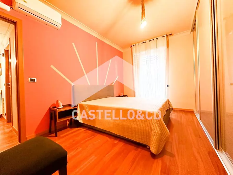 Immagine 3 di Appartamento in vendita  in via Papa Giovanni XXXIII a Desenzano Del Garda