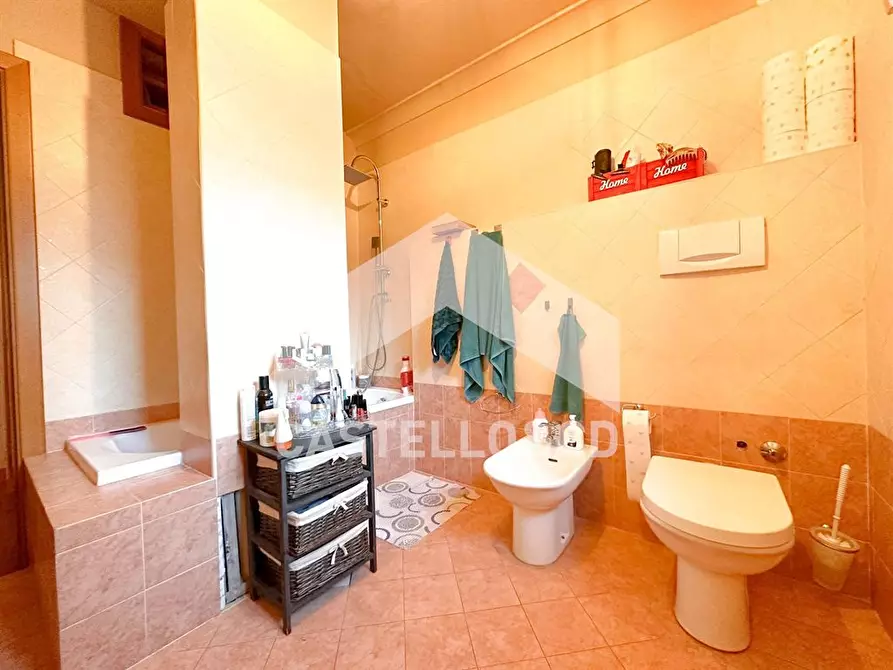 Immagine 6 di Appartamento in vendita  in via Papa Giovanni XXXIII a Desenzano Del Garda