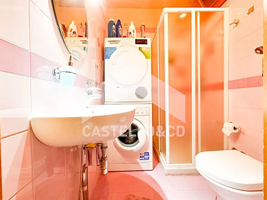 Immagine 5 di Appartamento in vendita  in via Papa Giovanni XXXIII a Desenzano Del Garda