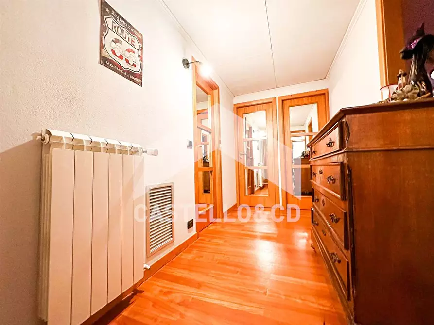 Immagine 7 di Appartamento in vendita  in via Papa Giovanni XXXIII a Desenzano Del Garda