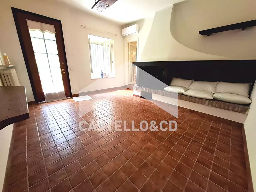 Immagine 5 di Casa semindipendente in vendita  in VIA  San Pietro 5 a Desenzano Del Garda