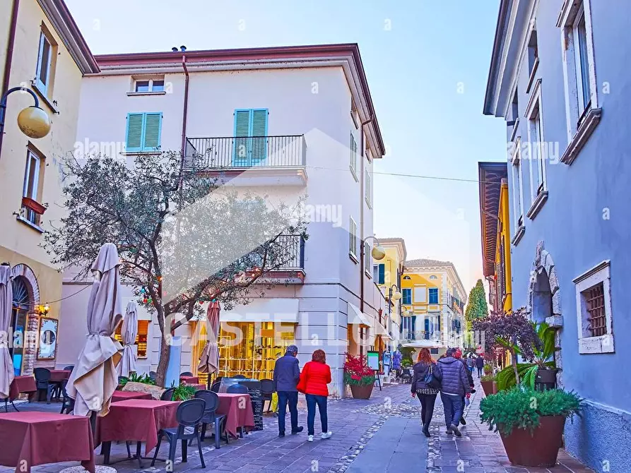 Immagine 8 di Appartamento in affitto  in via Roma a Desenzano Del Garda