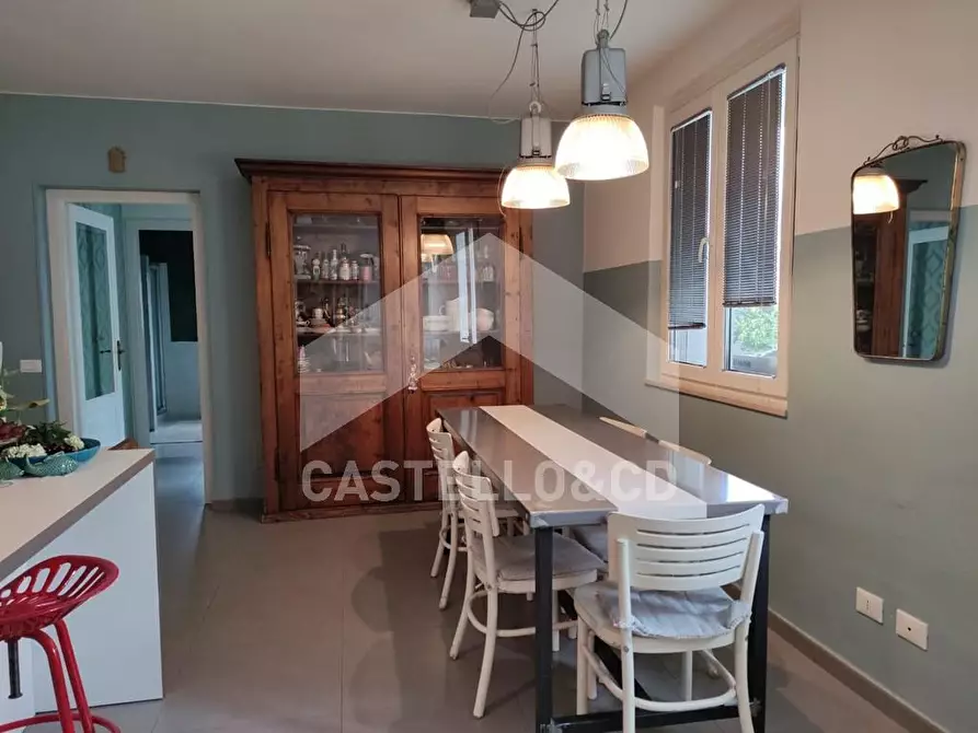 Immagine 1 di Casa indipendente in vendita  in via venezia a Desenzano Del Garda