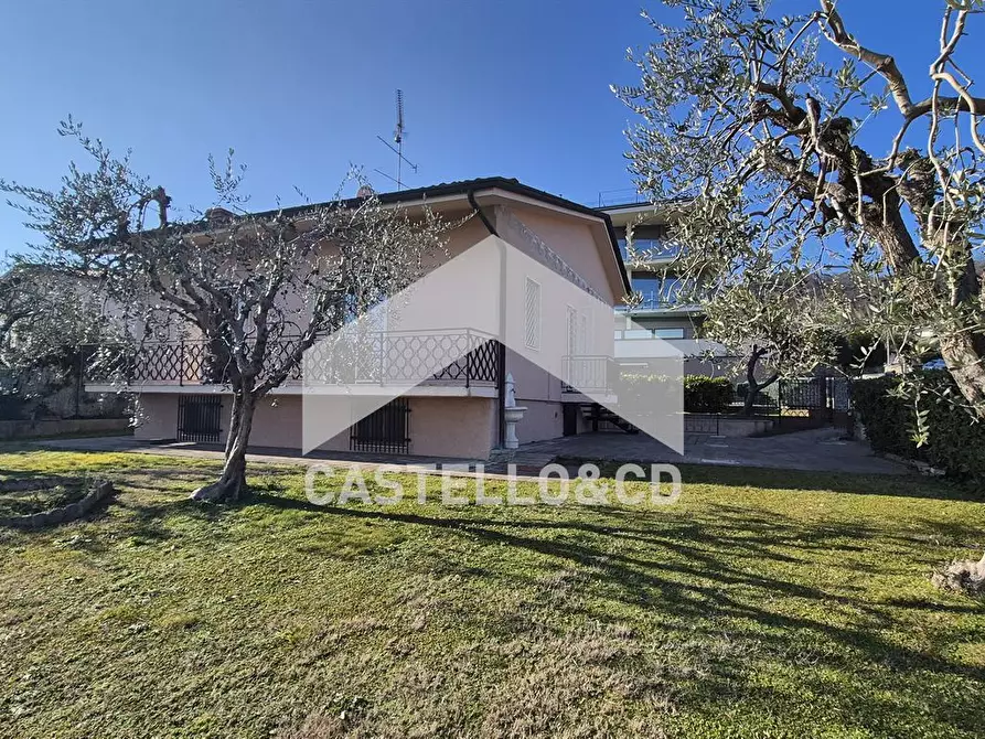 Immagine 4 di Villa in vendita  in via sirmione 1 a Lonato del Garda