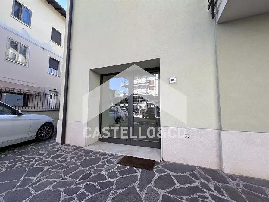 Immagine 8 di Negozio in affitto  in VIA RAMBOTTI 18 a Desenzano Del Garda