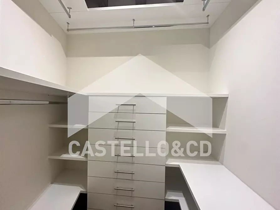 Immagine 4 di Attico in affitto  in PIAZZA MALVEZZI 13 a Desenzano Del Garda