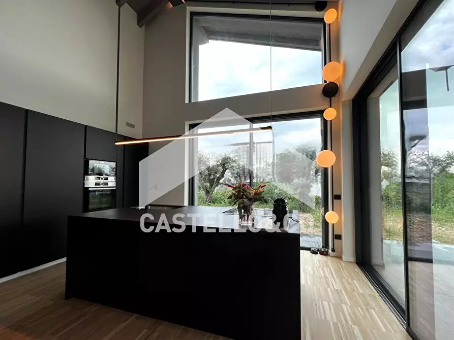 Immagine 7 di Villa in vendita  in via vallette 38 a San Felice Del Benaco