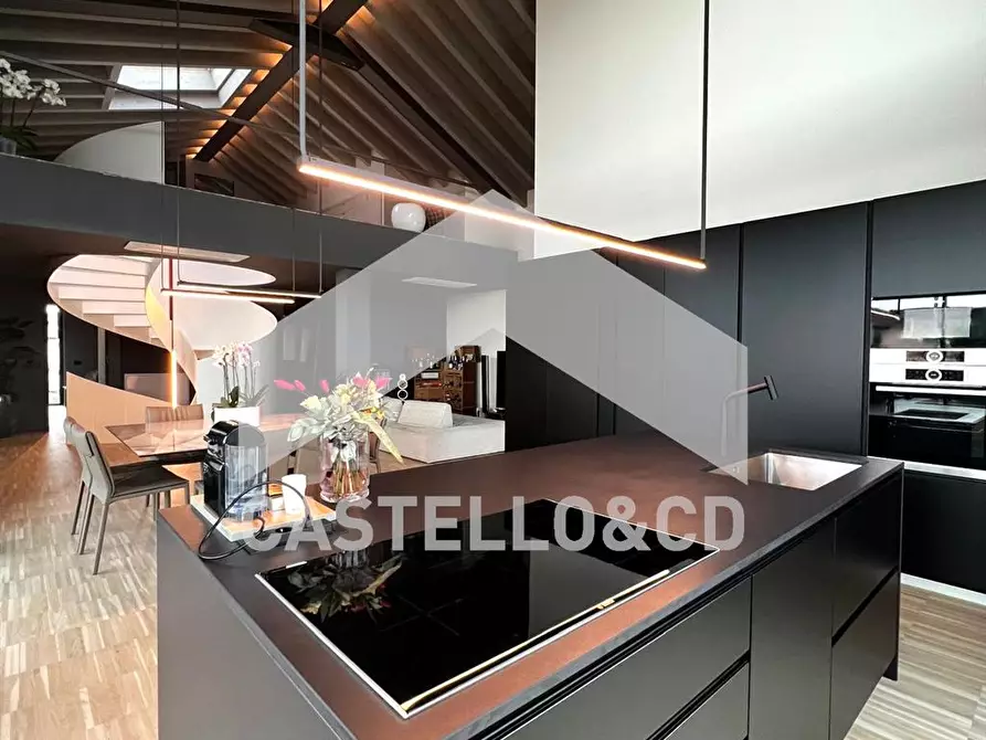 Immagine 6 di Villa in vendita  in via vallette 38 a San Felice Del Benaco