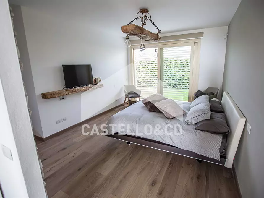 Immagine 1 di Villa in vendita  in via Francesco Crispi 23c a Padenghe Sul Garda