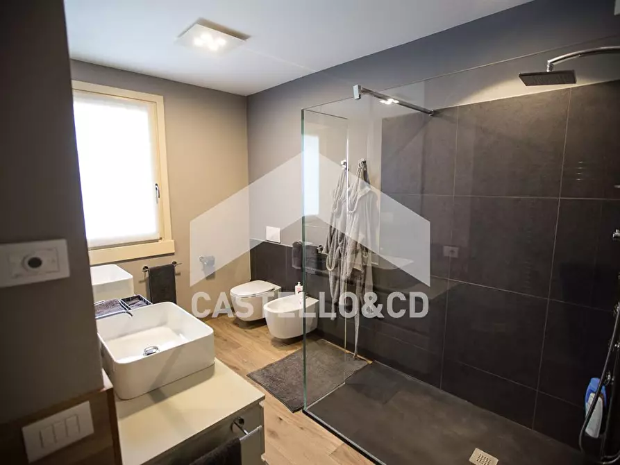 Immagine 4 di Villa in vendita  in via Francesco Crispi 23c a Padenghe Sul Garda