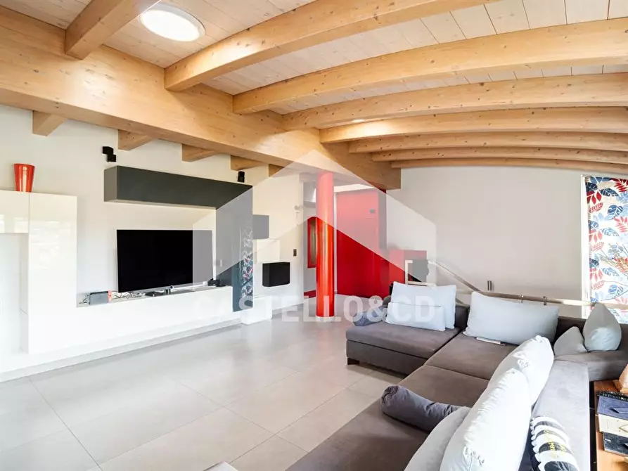 Immagine 5 di Appartamento in vendita  in Via Tito Speri 10 a Desenzano Del Garda