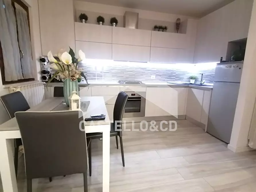 Immagine 4 di Appartamento in vendita  in Via Ronchi 65 a Padenghe Sul Garda