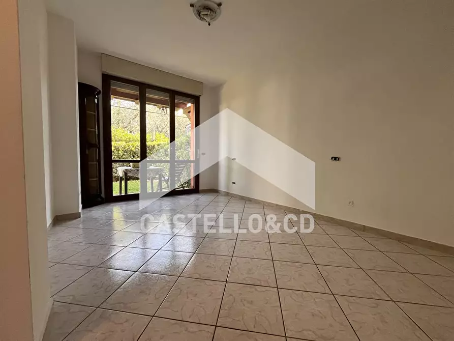 Immagine 1 di Appartamento in vendita  in via montesuello a Desenzano Del Garda