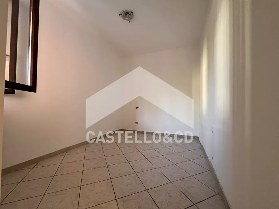Immagine 2 di Appartamento in vendita  in via montesuello a Desenzano Del Garda