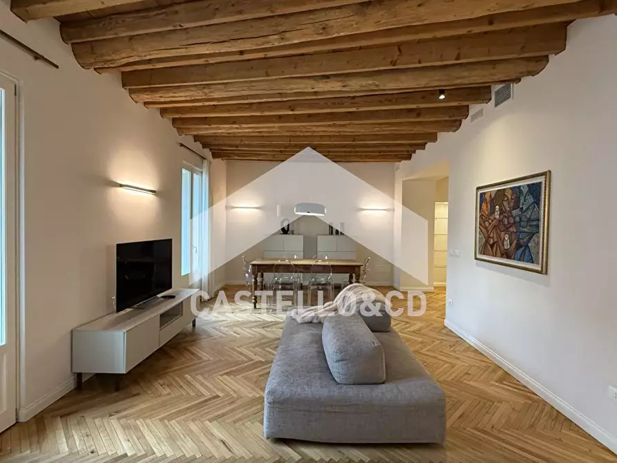Immagine 2 di Appartamento in vendita  in via porto vecchio 22 a Desenzano Del Garda