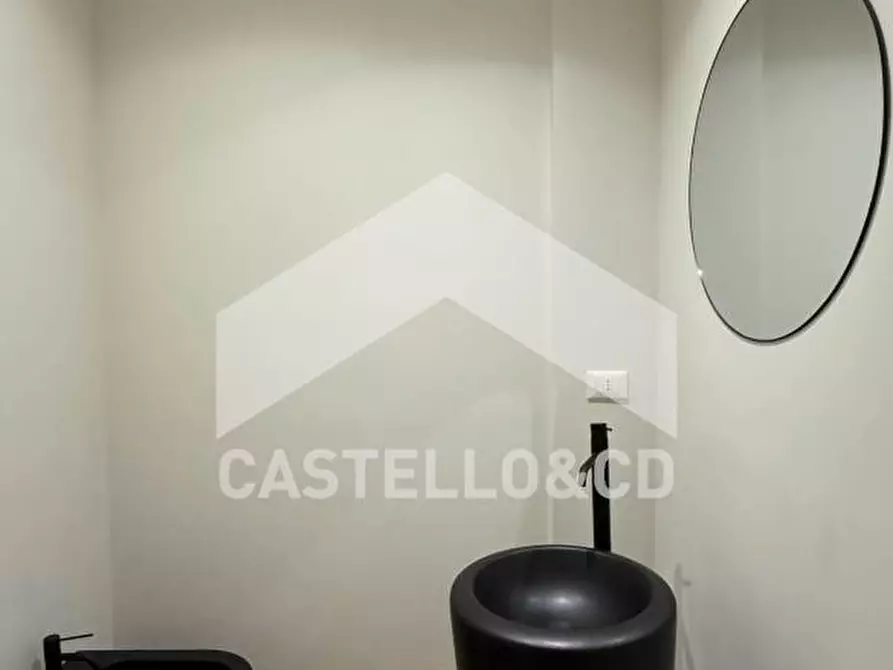 Immagine 9 di Appartamento in vendita  in via porto vecchio 22 a Desenzano Del Garda