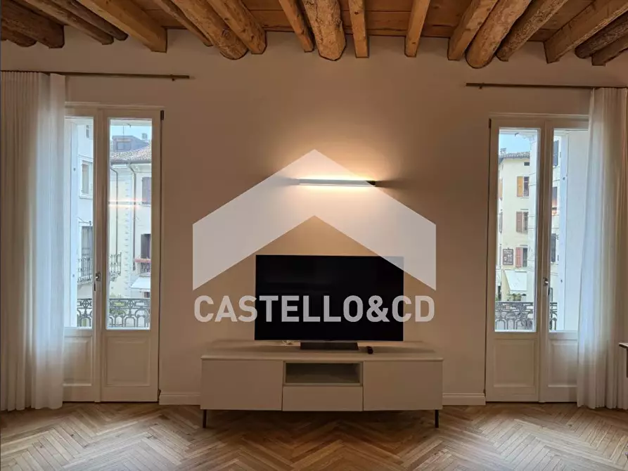 Immagine 5 di Appartamento in vendita  in via porto vecchio 22 a Desenzano Del Garda