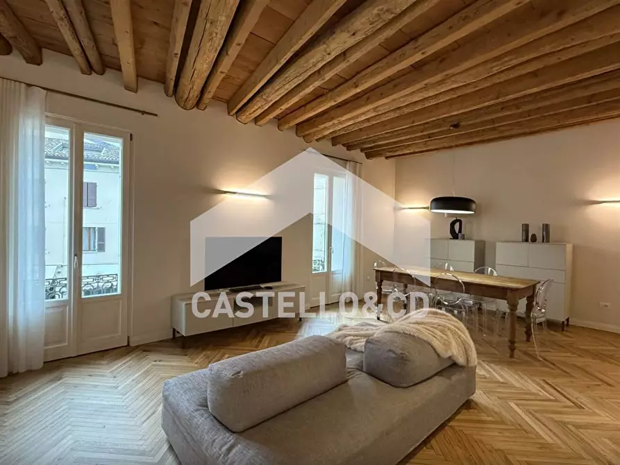 Immagine 3 di Appartamento in vendita  in via porto vecchio 22 a Desenzano Del Garda