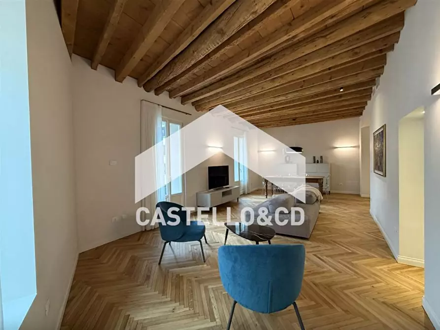 Immagine 1 di Appartamento in affitto  in via porto vecchio 22 a Desenzano Del Garda
