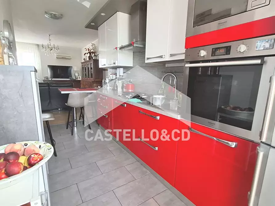 Immagine 9 di Appartamento in vendita  in via michelangelo 18 a Sirmione