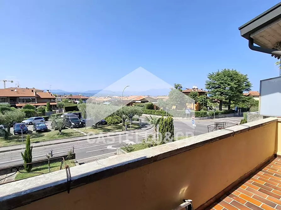 Immagine 1 di Appartamento in vendita  in VIA SAN ZENO 105 a Desenzano Del Garda