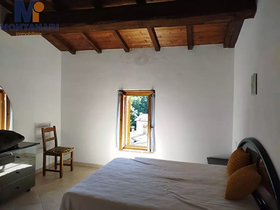 Immagine 2 di Casa indipendente in vendita  in Voc. Rasiglia 5 a Foligno