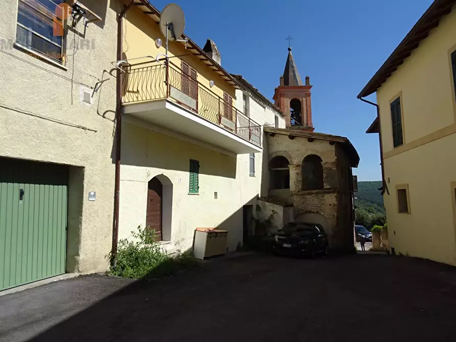 Immagine 7 di Casa indipendente in vendita  in Scandolaro a Foligno