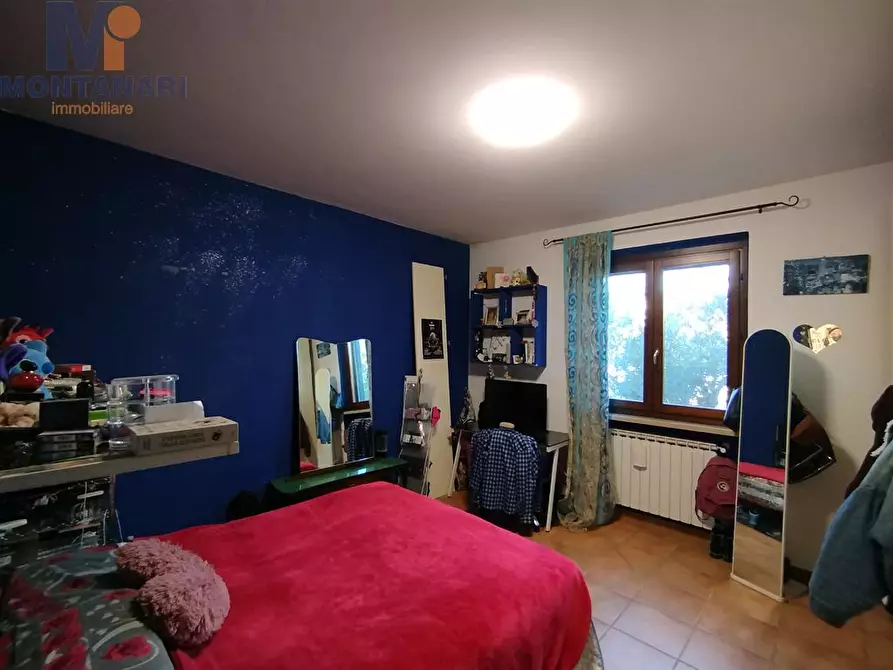 Immagine 1 di Casa indipendente in vendita  in Via Limiti a Spello