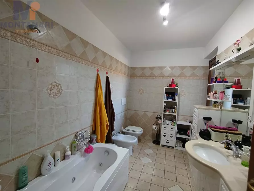 Immagine 6 di Casa indipendente in vendita  in Via Limiti a Spello