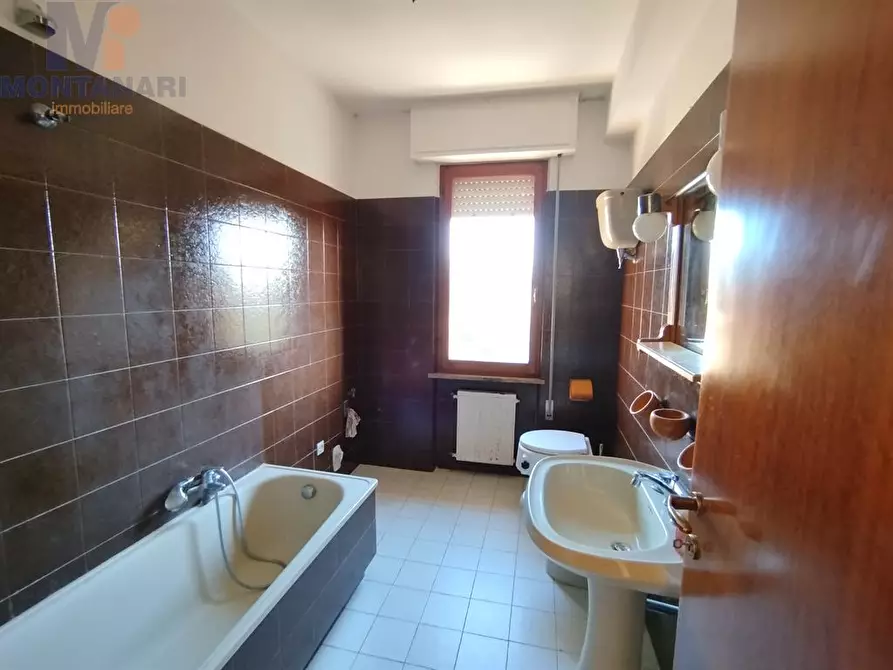 Immagine 8 di Appartamento in vendita  a Foligno