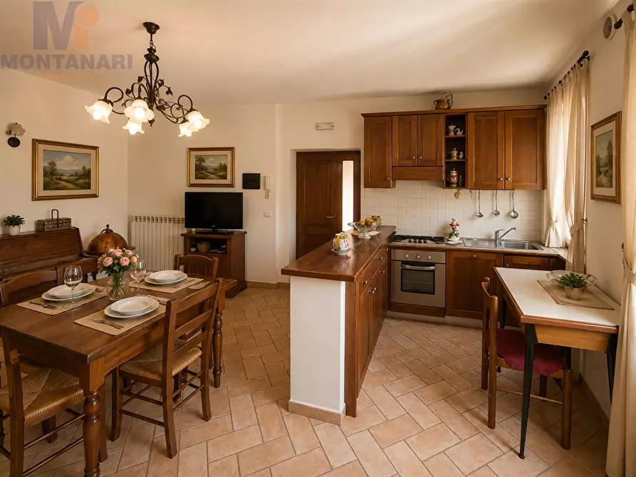 Immagine 1 di Casa indipendente in vendita  in VIA DEI FRANTOI a Foligno