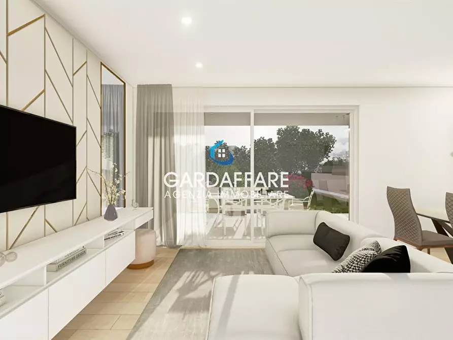 Immagine 2 di Appartamento in vendita  in VIA SAN ZENO a Desenzano Del Garda