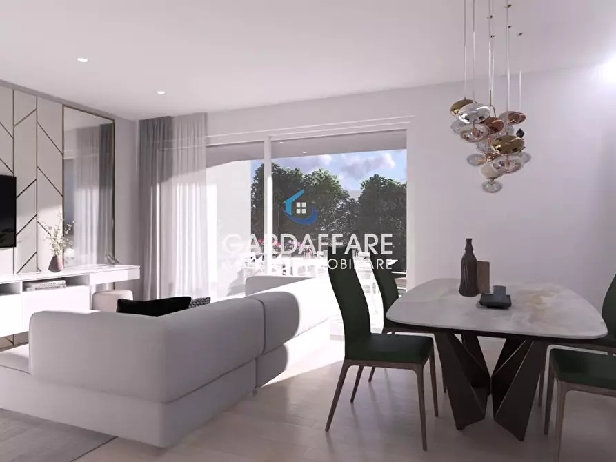 Immagine 8 di Appartamento in vendita  in Via San Zeno 217 a Desenzano Del Garda