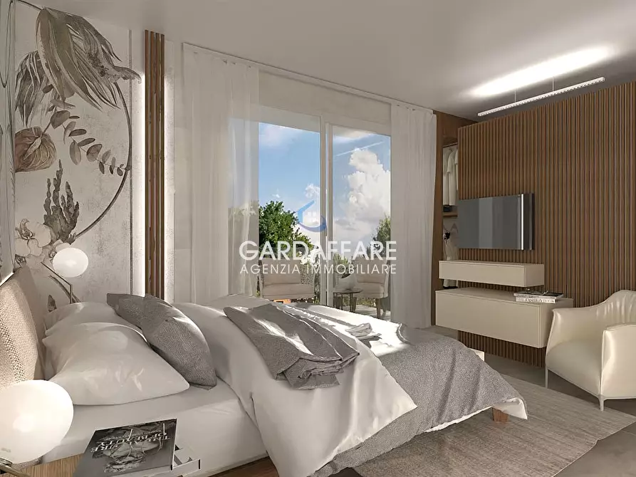 Immagine 3 di Appartamento in vendita  in VIA SAN ZENO a Desenzano Del Garda