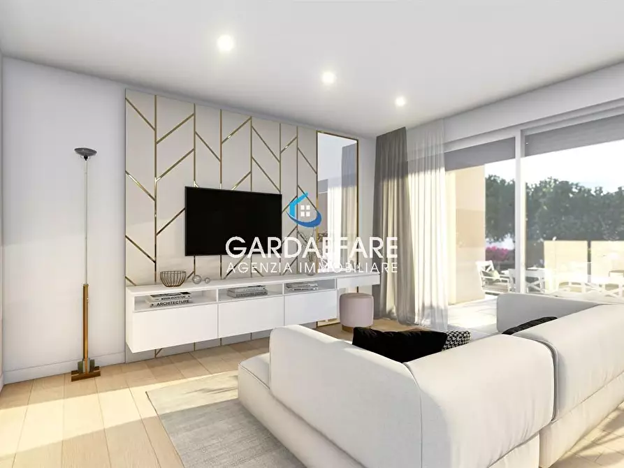 Immagine 1 di Appartamento in vendita  in Via San Zeno 217 a Desenzano Del Garda