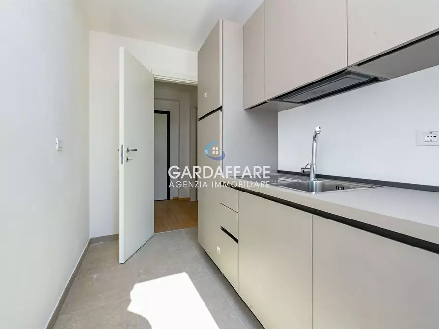 Immagine 5 di Appartamento in affitto  a Sirmione