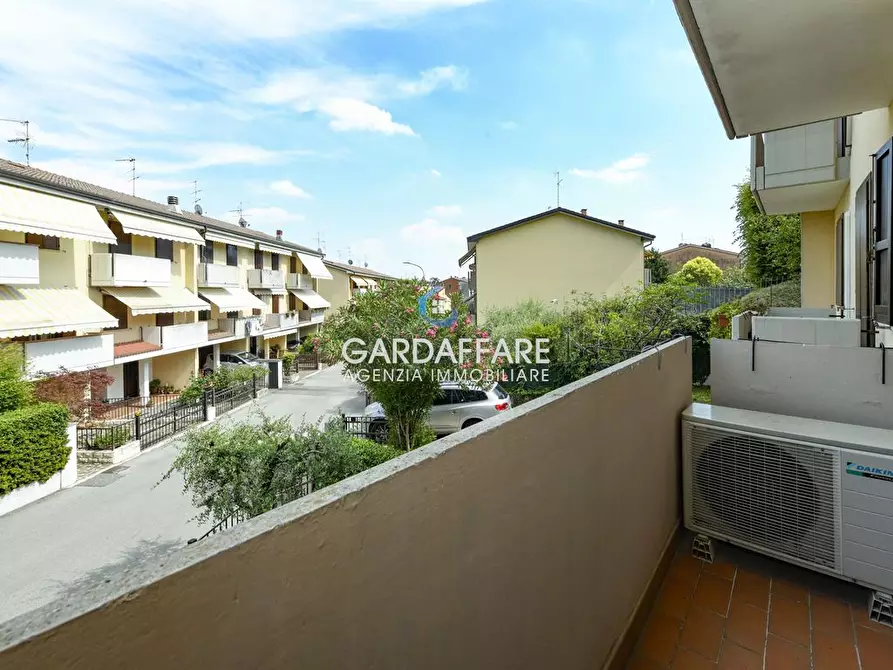 Immagine 2 di Villetta a schiera in vendita  in Via Marzabotto a Desenzano Del Garda