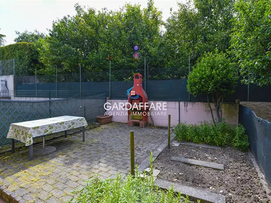 Immagine 5 di Villetta a schiera in vendita  in Via Marzabotto a Desenzano Del Garda