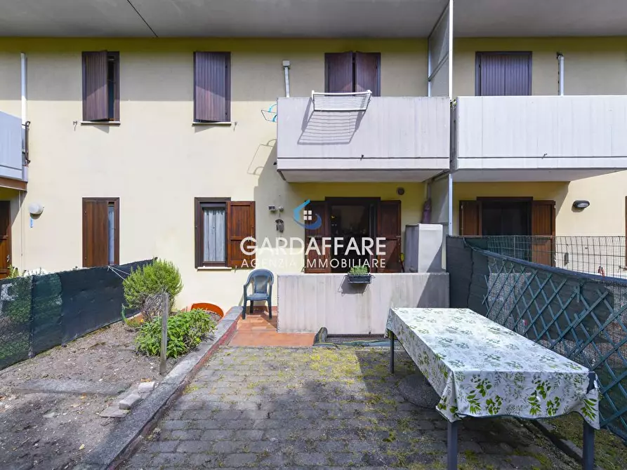 Immagine 1 di Villetta a schiera in vendita  in Via Marzabotto a Desenzano Del Garda