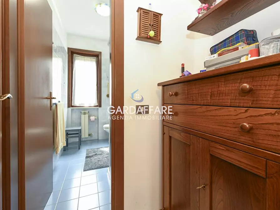 Immagine 2 di Villetta a schiera in vendita  in Via Marzabotto a Desenzano Del Garda
