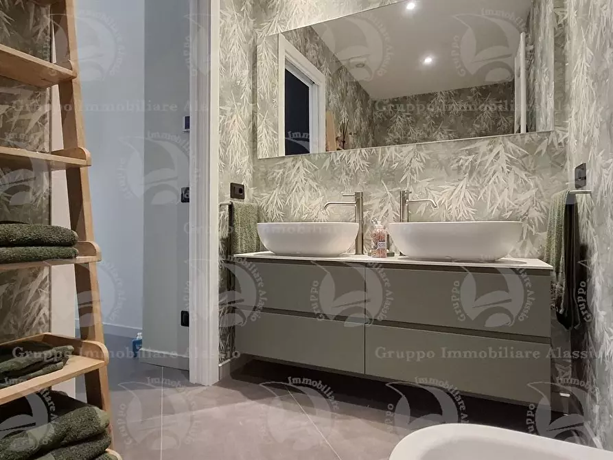 Immagine 8 di Appartamento in vendita  in Viale Sant'Erasmo a Alassio