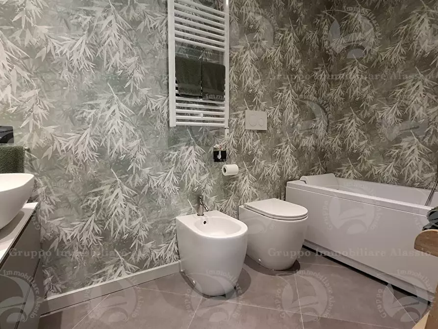 Immagine 9 di Appartamento in vendita  in Viale Sant'Erasmo a Alassio