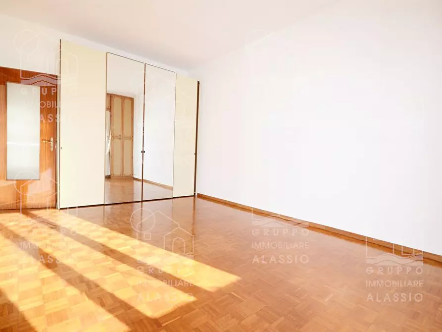 Immagine 9 di Appartamento in vendita  in Via Vittorio Veneto a Albenga