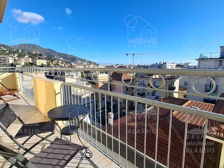 Immagine 1 di Appartamento in vendita  in Via Gaibisso a Alassio