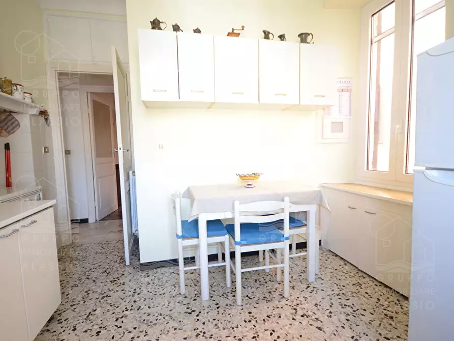 Immagine 1 di Appartamento in vendita  a Alassio