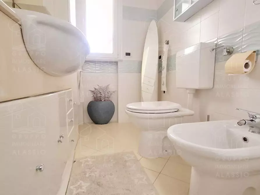 Immagine 2 di Appartamento in vendita  in Via Torino a Albenga