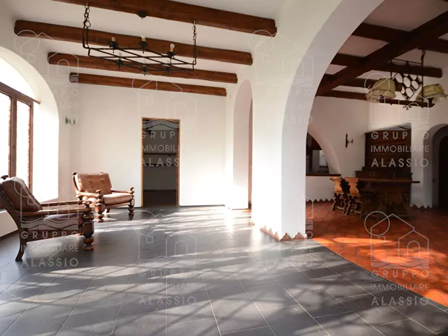 Immagine 3 di Villa in vendita  in Regione San Rocco a Alassio