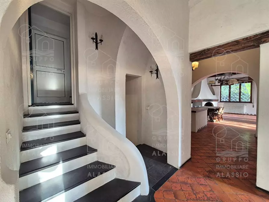 Immagine 9 di Villa in vendita  in Regione San Rocco a Alassio