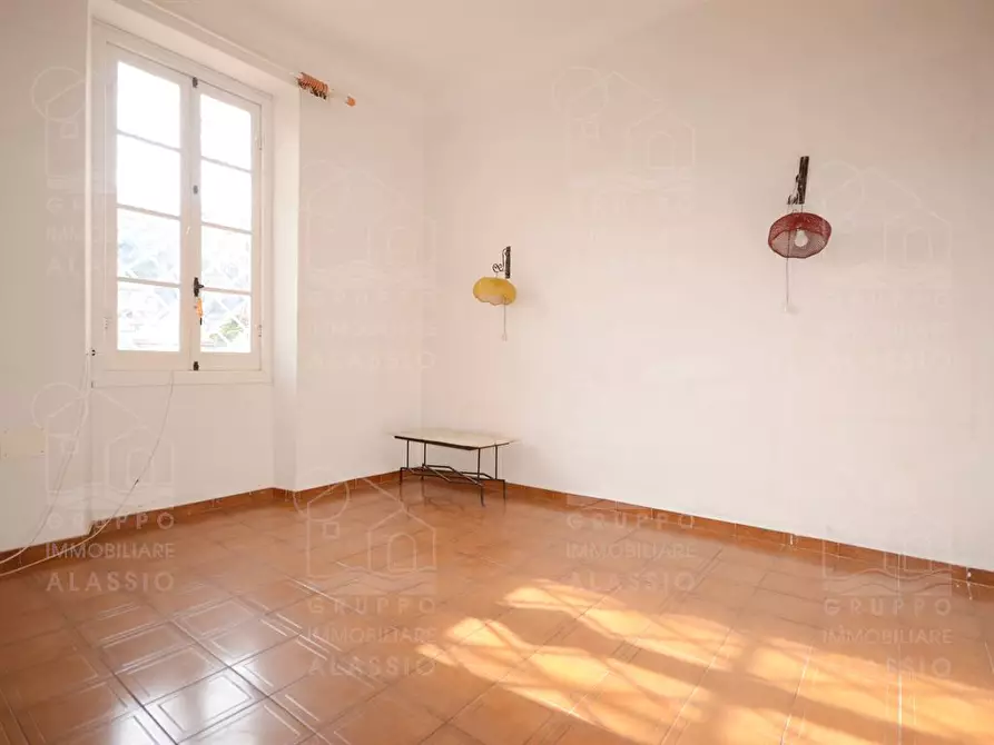 Immagine 8 di Villa in vendita  in Regione San Rocco a Alassio